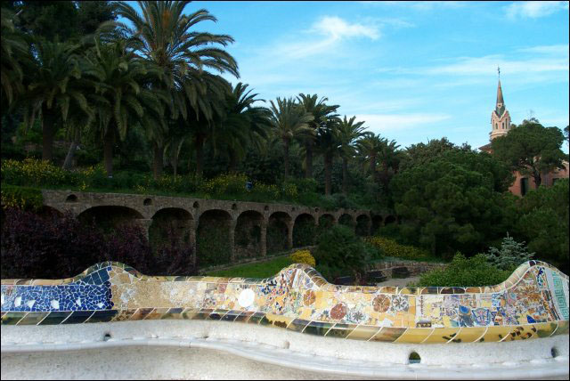 may_15_parc_guell_benches