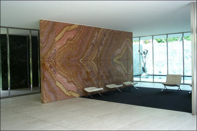 mies_paviliion_main_room